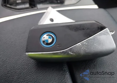 2024 BMW Ix xDrive50 z USA, uszkodzony, nr VIN WB523CF00RCN76736